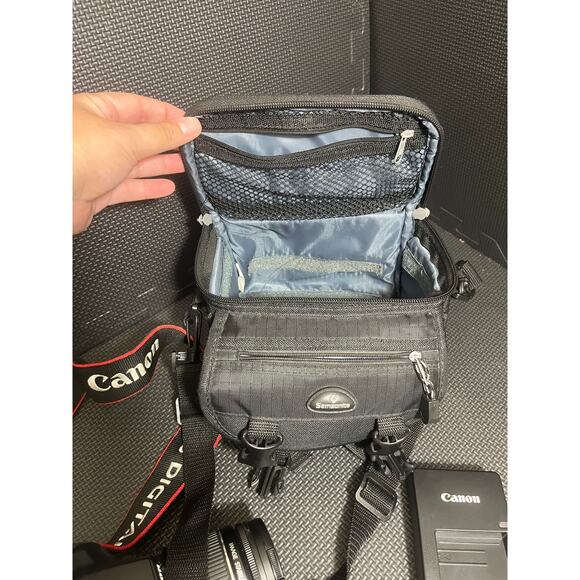 Canon EOS Rebel XS DS126191 Camera w/ EFS 18-55mm Lens + Charger + Case - Picture 11 of 12